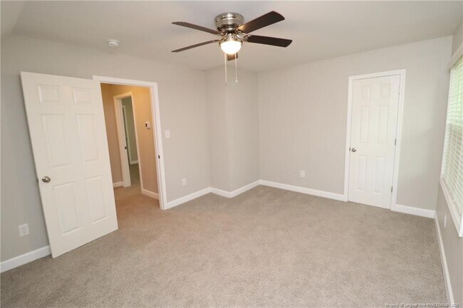Building Photo - 104 Rainmist Cir