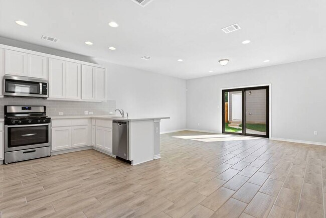 Building Photo - 1728 Artesian Springs Xing