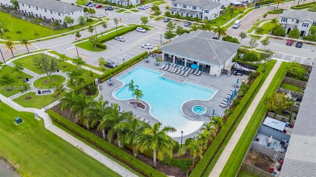 Building Photo - 2652 SE 13th St