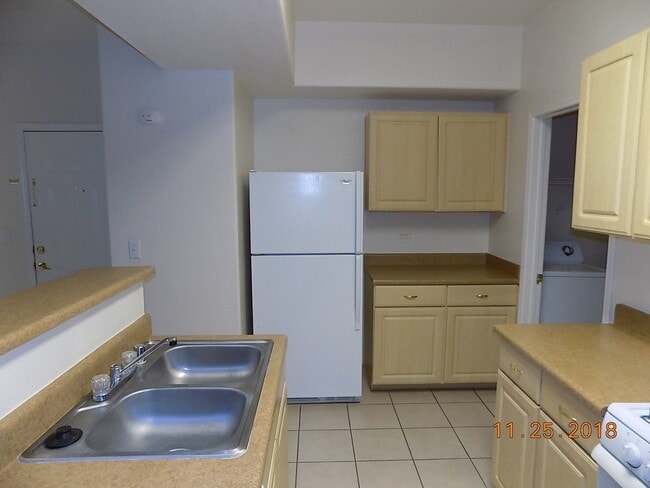 Building Photo - NW 1st floor condo