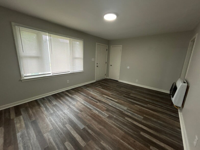 Building Photo - 55 Cloverdale St