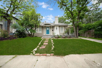 Building Photo - 629 E Woodlawn Ave