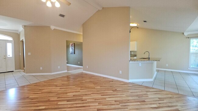 Building Photo - 124 Pritchard Rd
