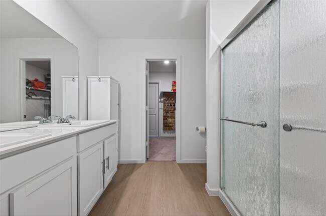 Building Photo - 16703 Rolling Pasture Ln