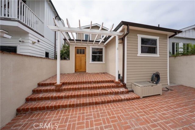 Building Photo - 732 Rosecrans Ave
