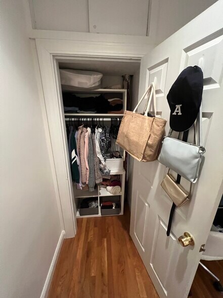 Building Photo - 73 Westland Ave