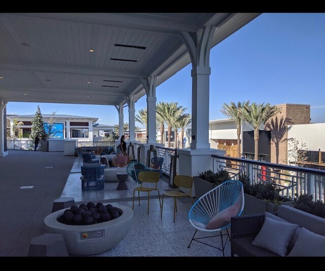 2nd and Pch Mall - 8124 Marina Pacifica Dr N