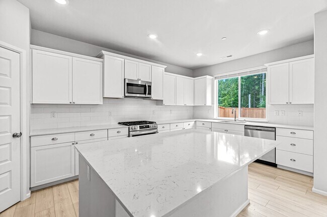 Building Photo - Two-Story Home in Soundview Estates