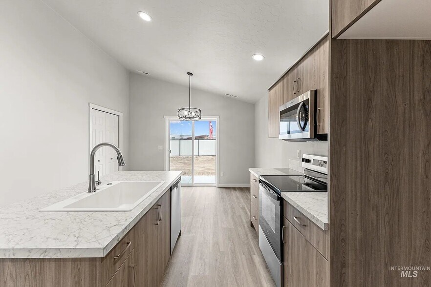 Building Photo - 2331 W Trout Lily St