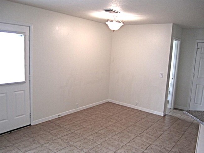Building Photo - 11806 Skydale Dr