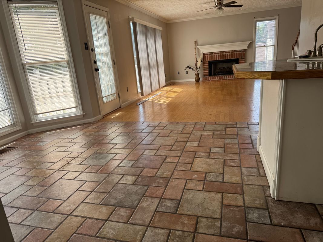 Building Photo - 1006 Royal Mew Ct