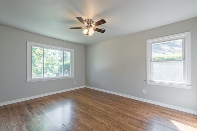 Building Photo - 4713 N Harvey Pkwy