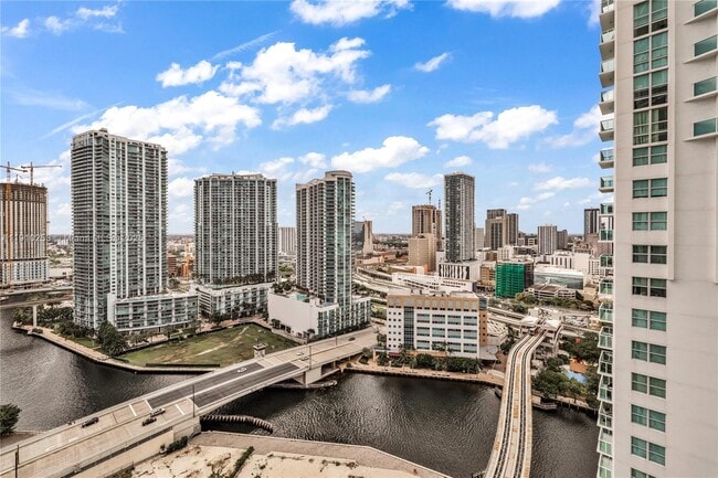 Building Photo - 41 SE 5th St