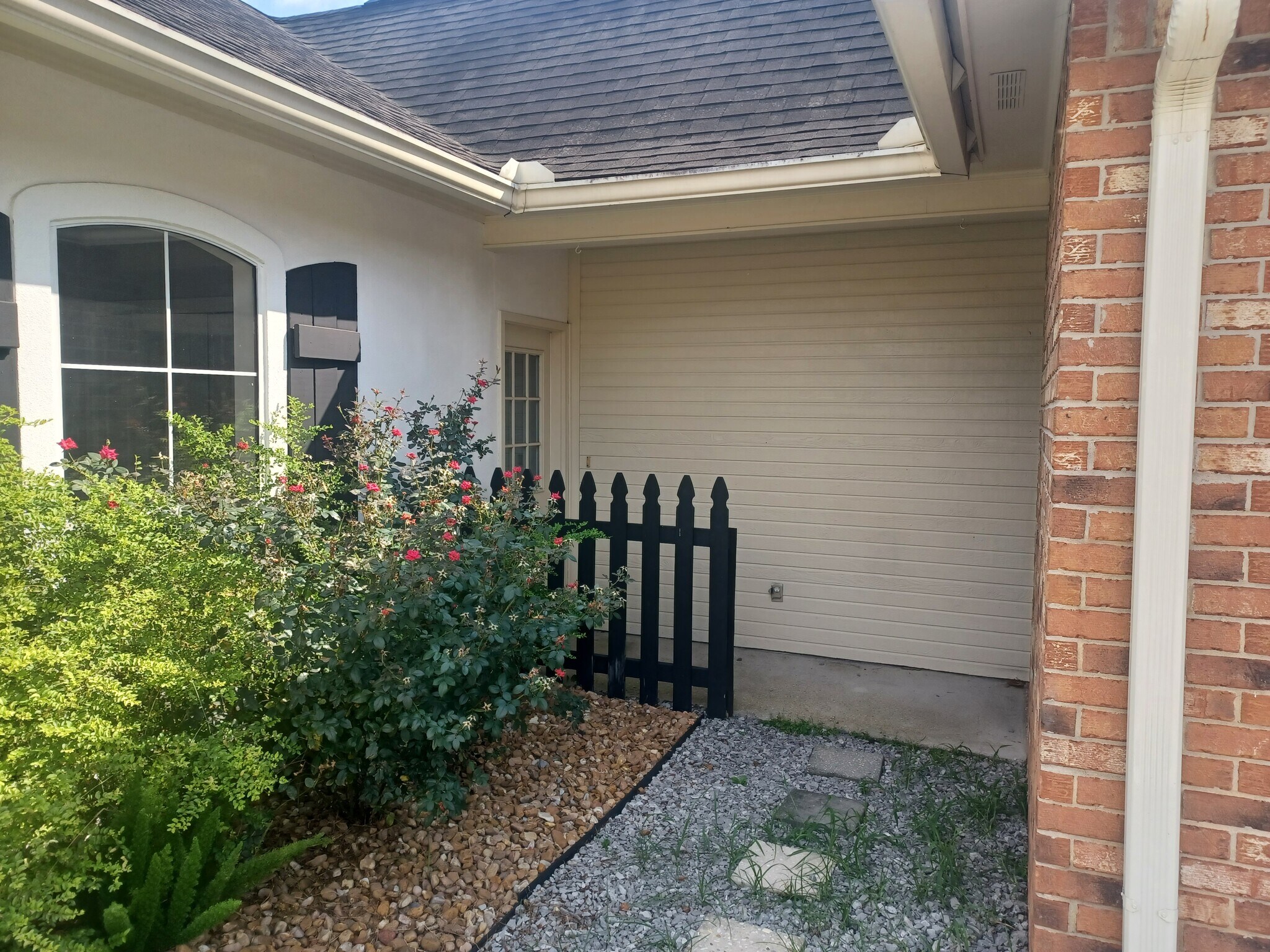 Building Photo - 1179 Springlake Dr