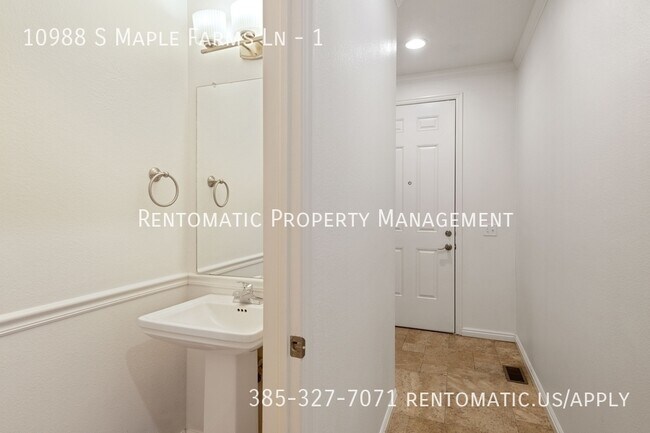 Building Photo - 10988 Maple Farms Ln