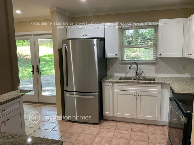 Building Photo - 306 Concord Woods Dr SE