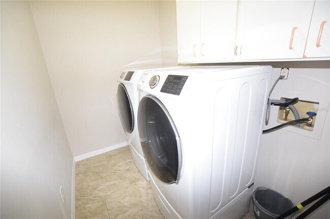 Building Photo - 1025 Lester Ridge Ct