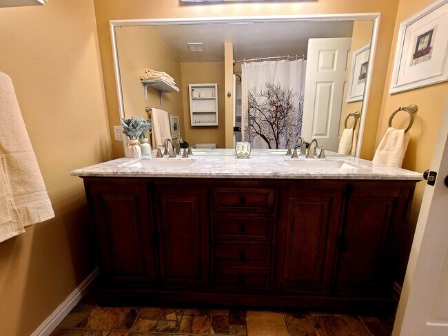 Building Photo - 6781 S 2300 E