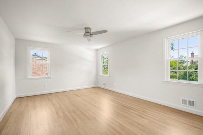 Building Photo - 7109 Radnor Rd