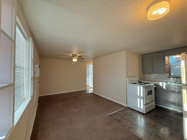 Building Photo - 10612 County Rd 1020