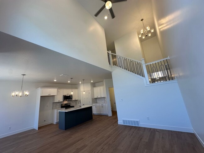 Building Photo - 5228 Acacia Dr