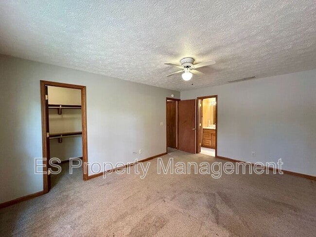 Building Photo - 5834 Blackley Ln