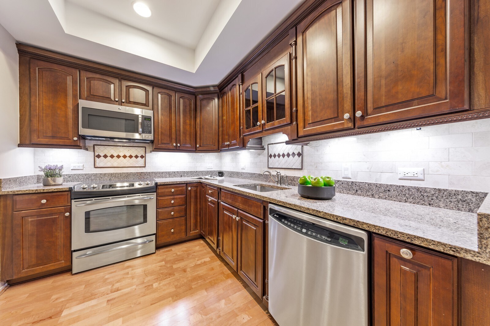 Building Photo - 680 N Lake Shore Dr