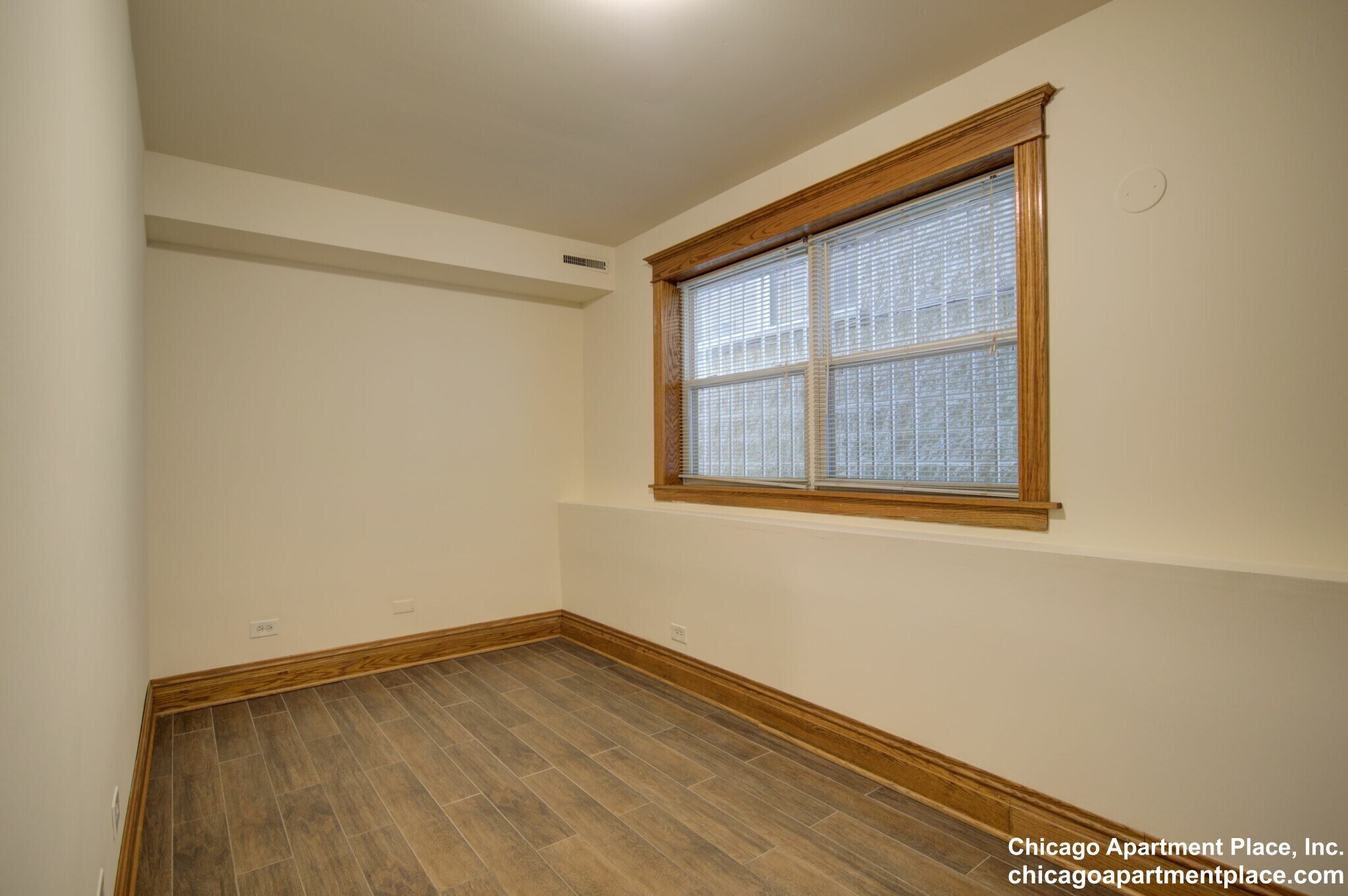 Building Photo - 1817 N Clybourn Ave