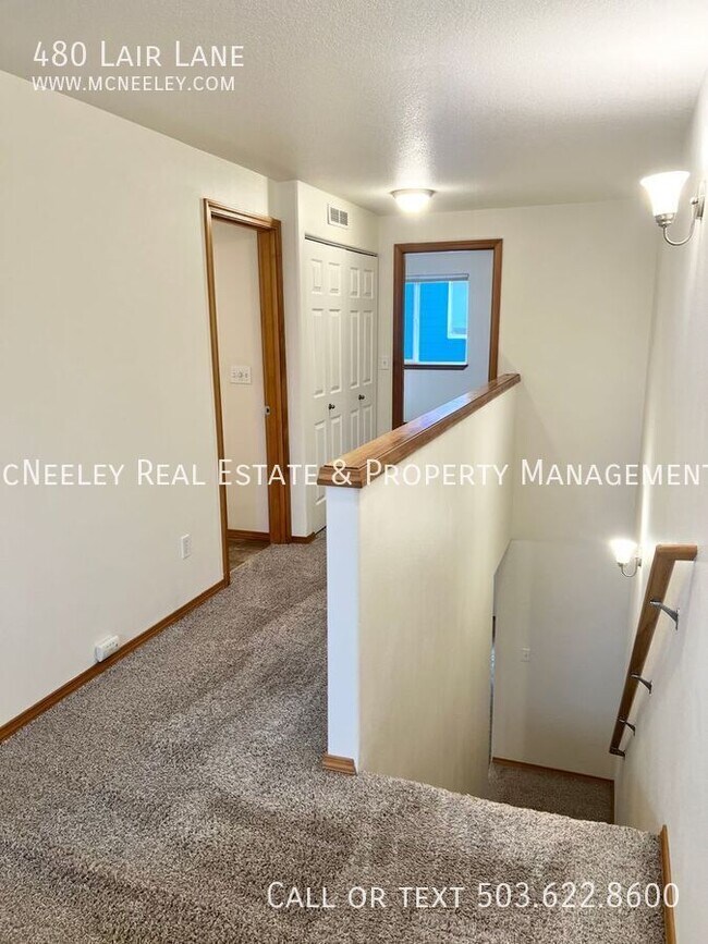 Building Photo - 480 Lair Ln