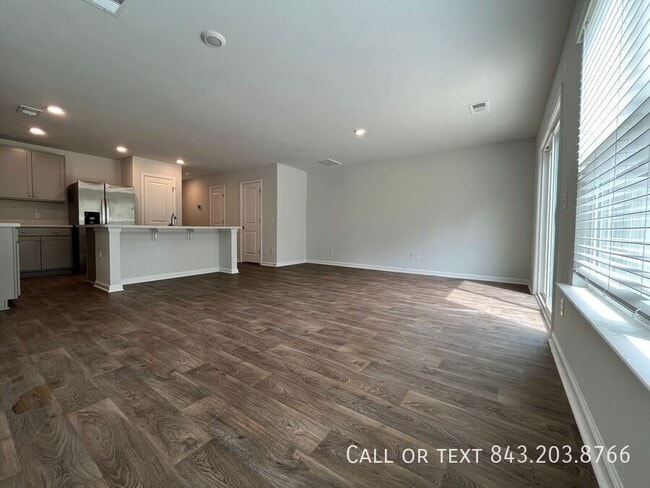 Building Photo - 155 Rosefield Ct