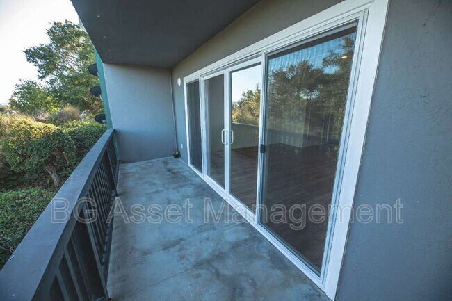 Building Photo - 50 Frey Pl