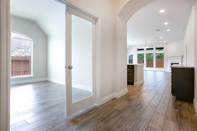 Building Photo - 28203 Checker Bend Ln