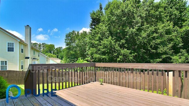 Building Photo - 229 Kenmore Park Dr