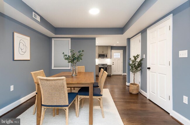 Building Photo - 5817 Belair Rd