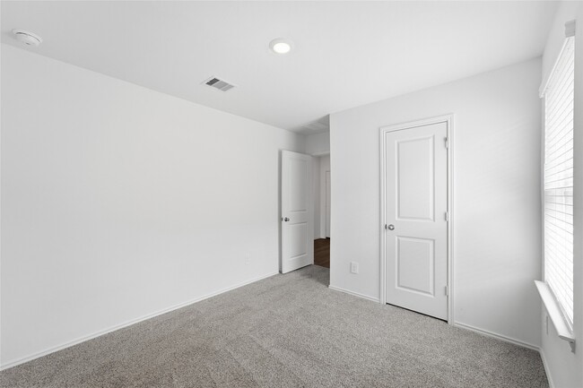 Building Photo - 31323 Heddington Ln