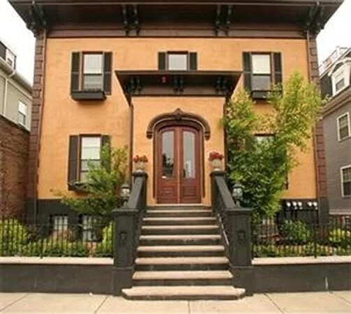 Building Photo - 770 E 4th St