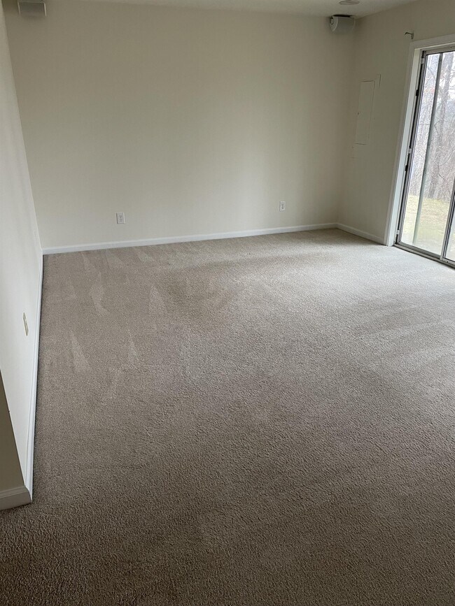 Building Photo - 1435 Glenside Green Ct