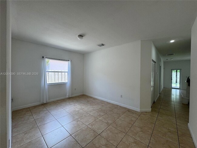 Building Photo - 2356 NE 3rd Ct