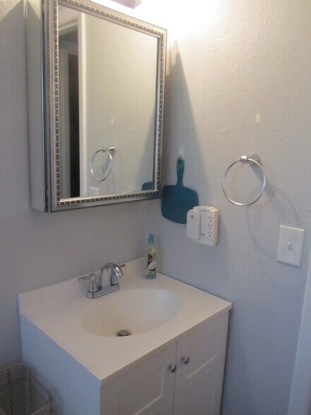 Bathroom - 2313 Peoria St