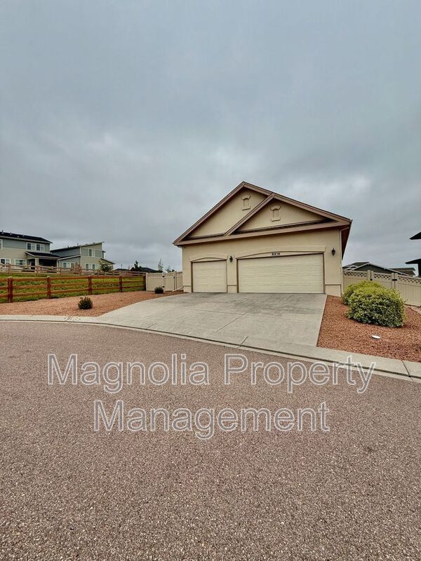 Building Photo - 9916 Wolf Lake Drive