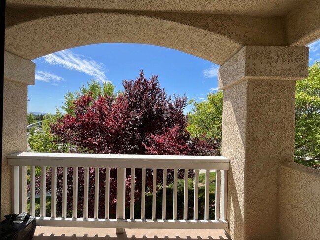 Building Photo - Charming 3 bedroom home in Paso Robles