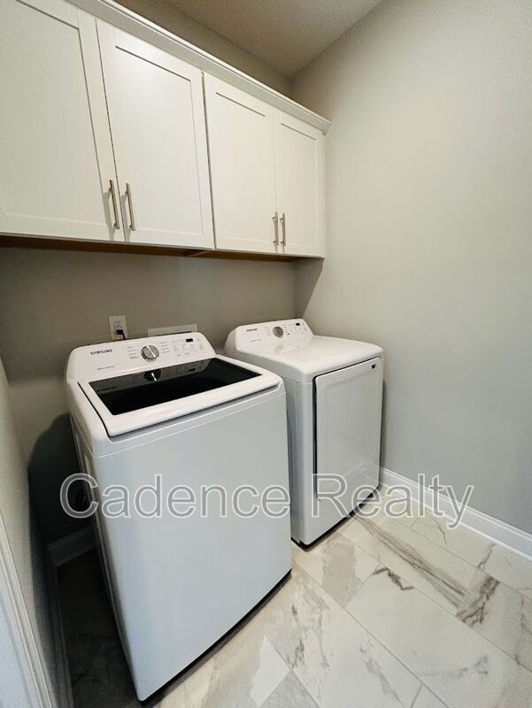 Building Photo - 3755 Spicetree Dr