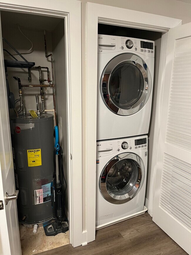 Building Photo - 1451 Harvard St NW