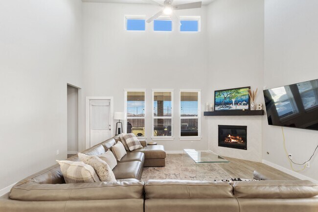 Building Photo - 8114 Vida Costa Dr