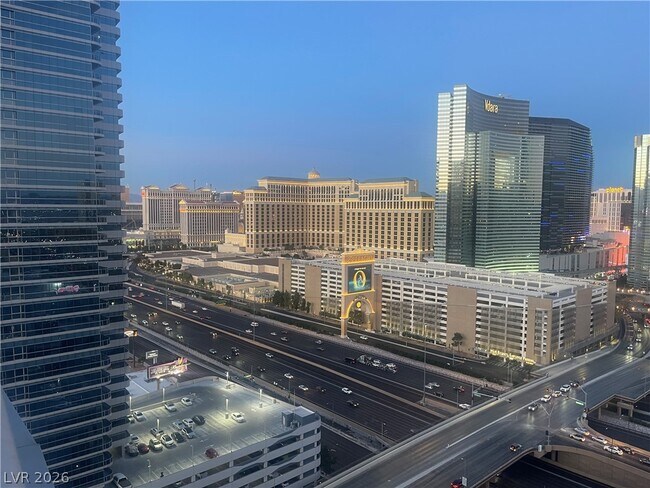 Building Photo - 4525 Dean Martin Dr