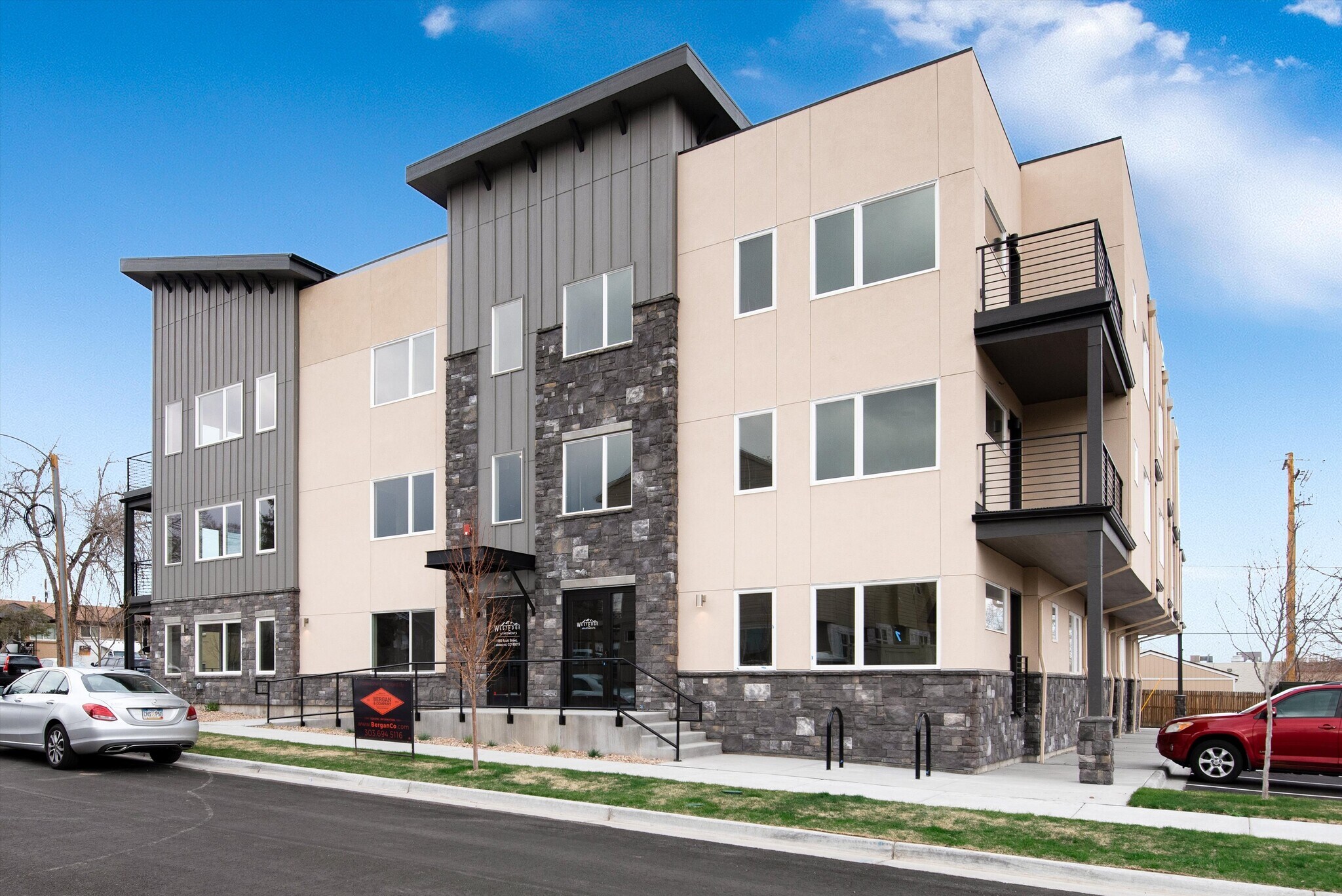 Building Photo - 1588 Routt St