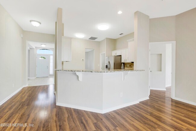 Building Photo - 12096 Coachman Lakes Way