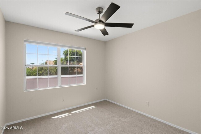 Building Photo - 15034 S 47th St