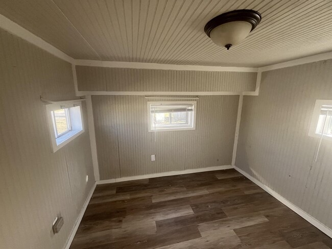 Building Photo - 105 4th Ward, AR