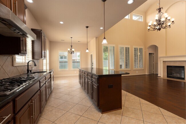 Building Photo - 17303 Quiet Shores Dr